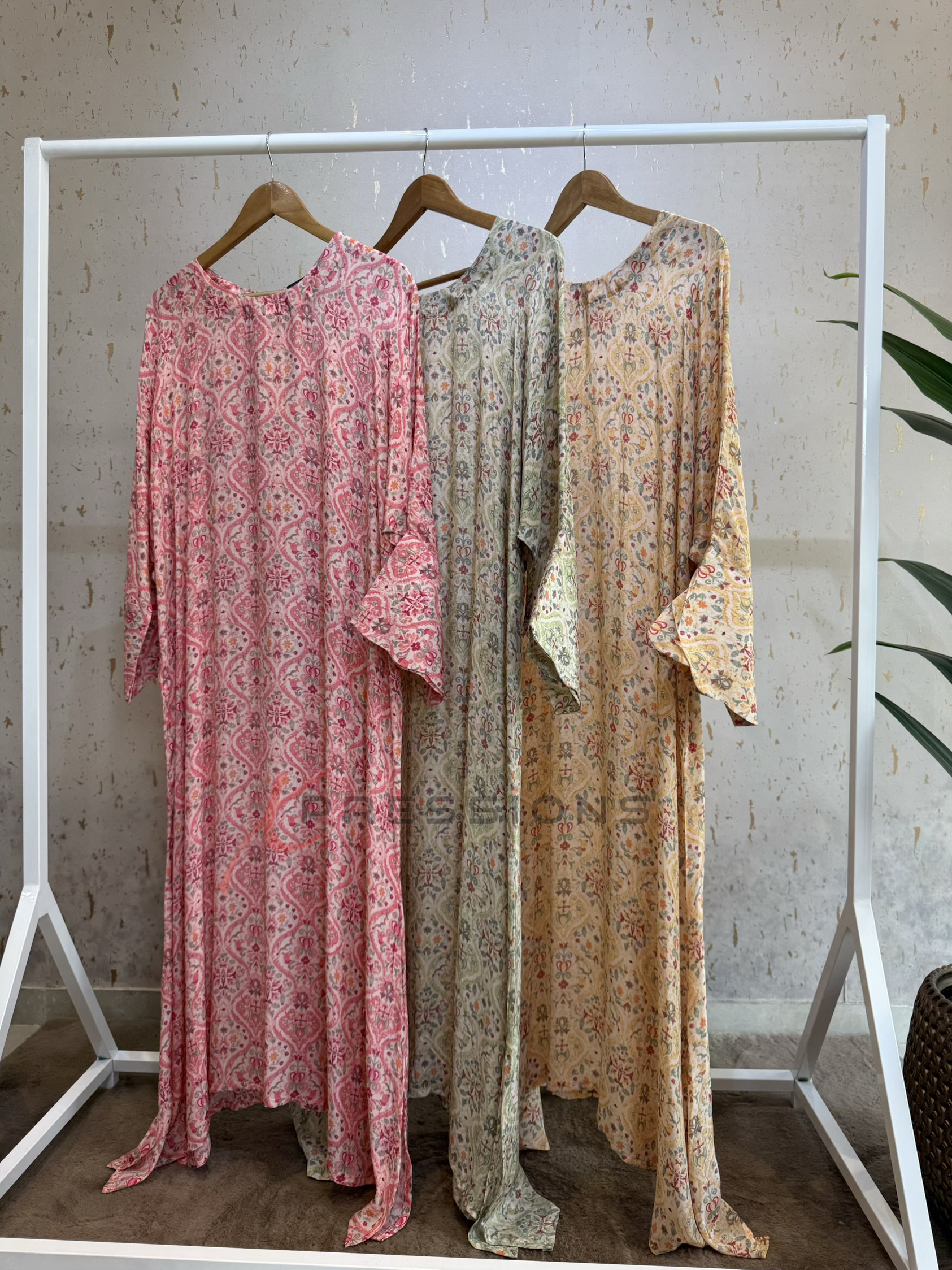 Effortlessly Elegant Floral Crepe Silk Co-Ord Set (Free Size Up to XXL)